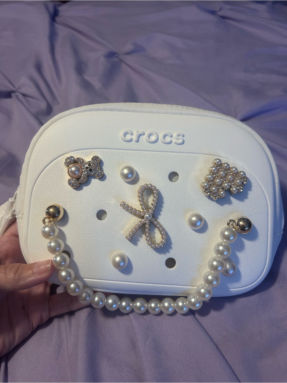 CROCS White Pearl-Embellished Mini Bag with Bow Charm